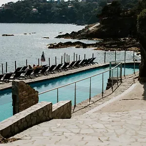 Hoteliere Le Provencal A Giens - Bord De Hotel Hyères